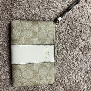 NWT Coach Wristlet